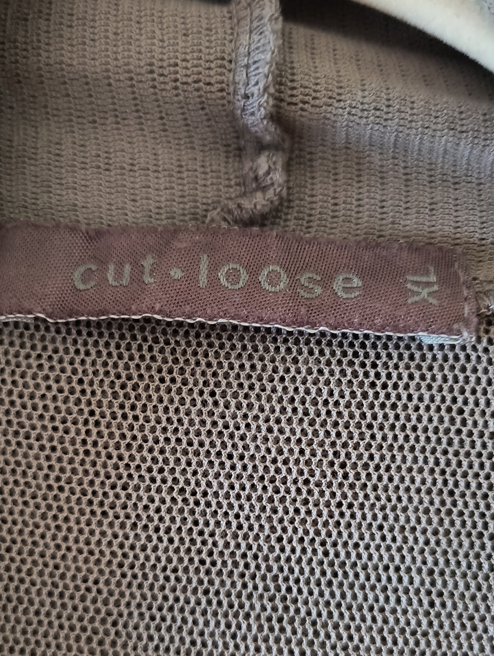 cut loose Knit Pullover in Taupe Brown
